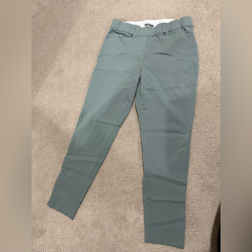 Maurice’s skinny ankle pant size Large.